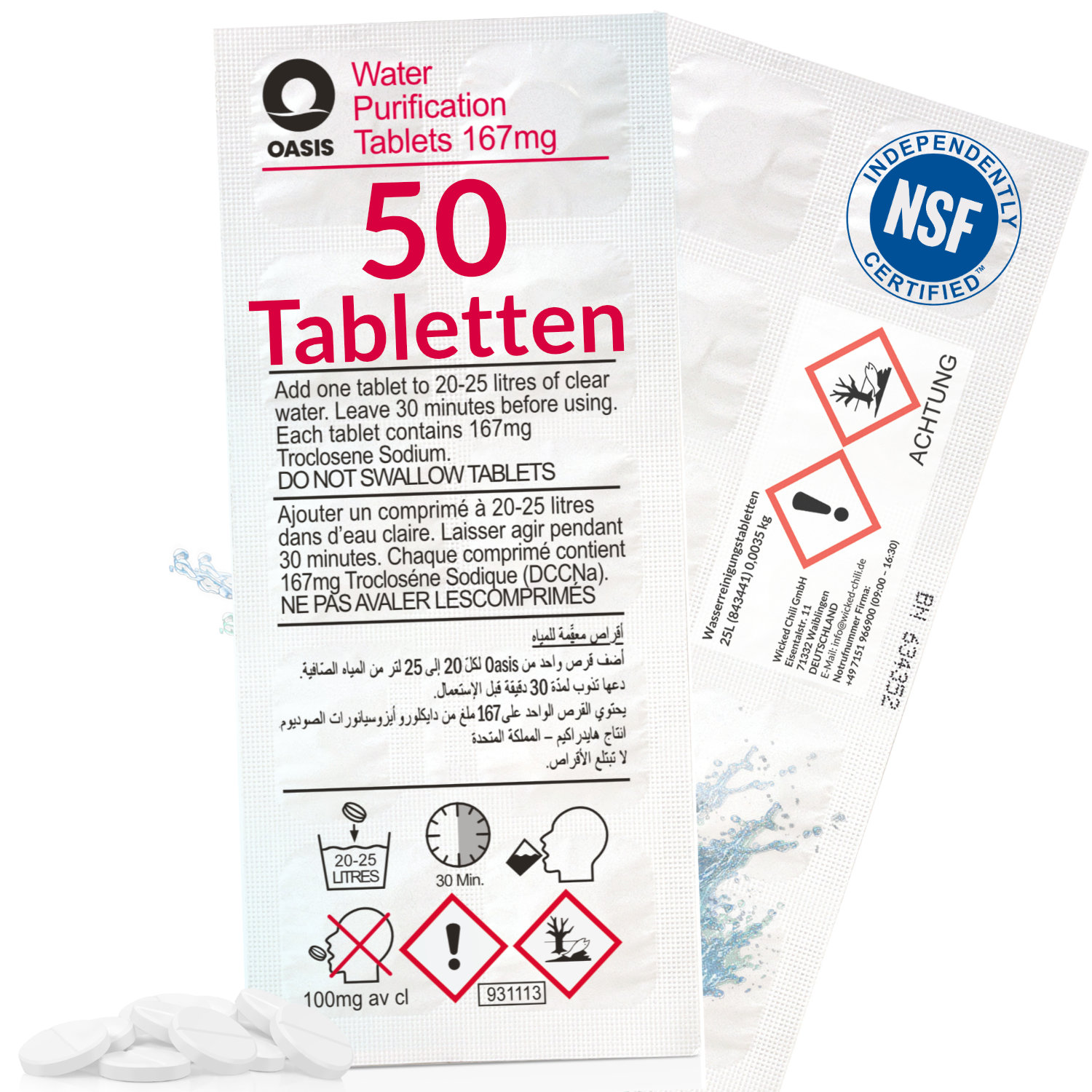 Weiß-blaue Packung mit Wasserreinigungstabletten mit Anweisungen und Warnhinweisen. Weißer Hintergrund.