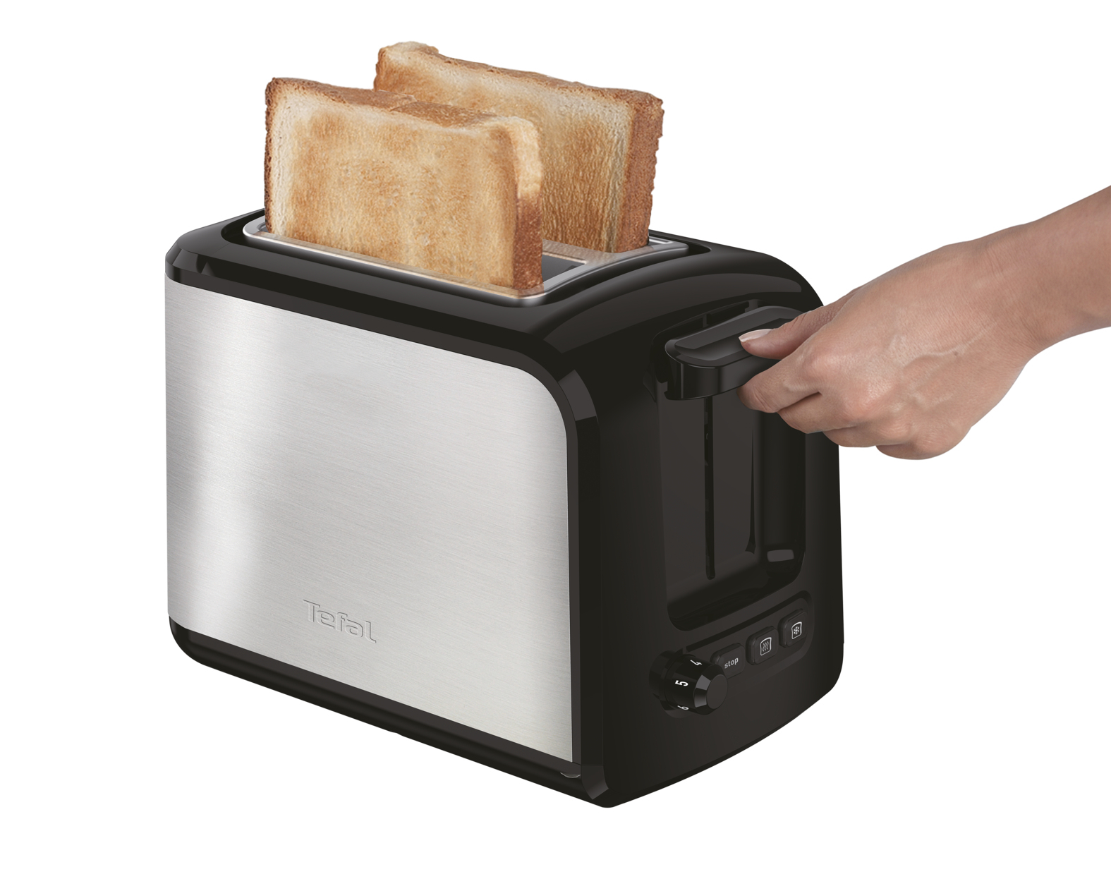 Czarny i srebrny toster z dwiema kromkami tostów wyjmowanymi przez rękę.