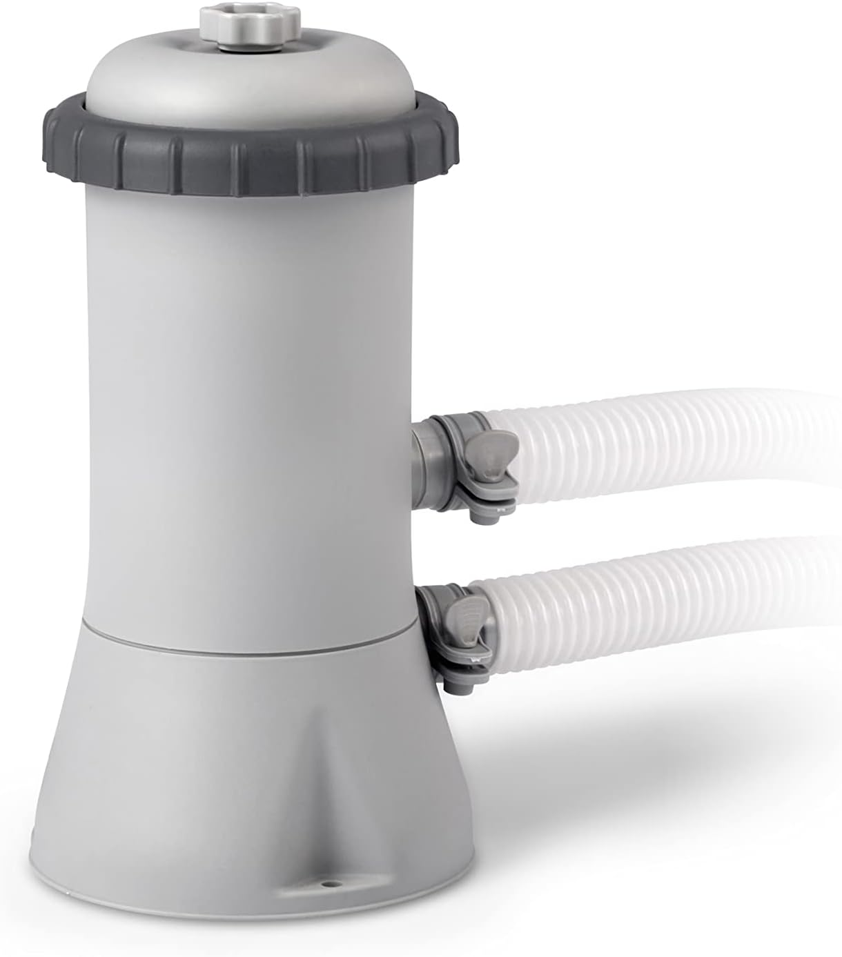 Ein weiß-grauer zylindrischer Poolfilter mit angeschlossenen Schläuchen vor sauberem, weißem Hintergrund.