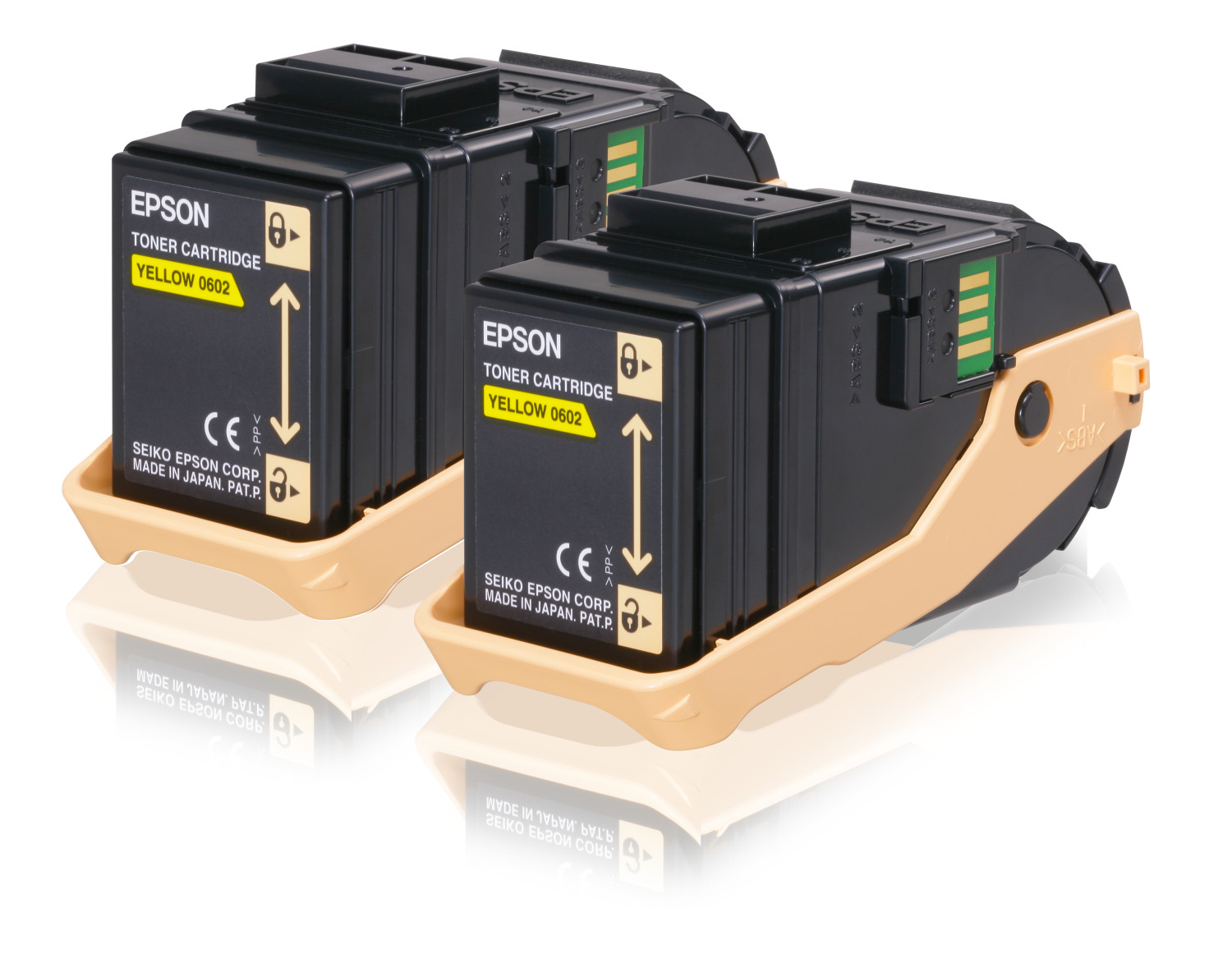 Due cartucce toner gialle Epson. Alloggiamento nero, supporto giallo. Fatto in Giappone.