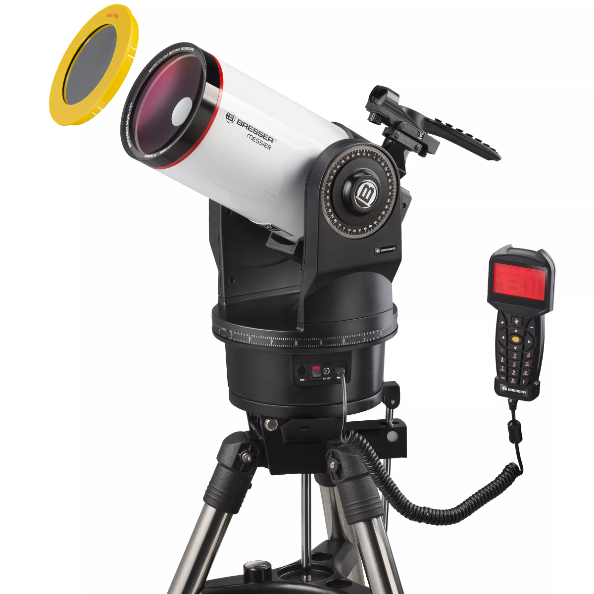 Un telescopio blanco con accesorios, incluyendo un filtro amarillo y un controlador en trípode.