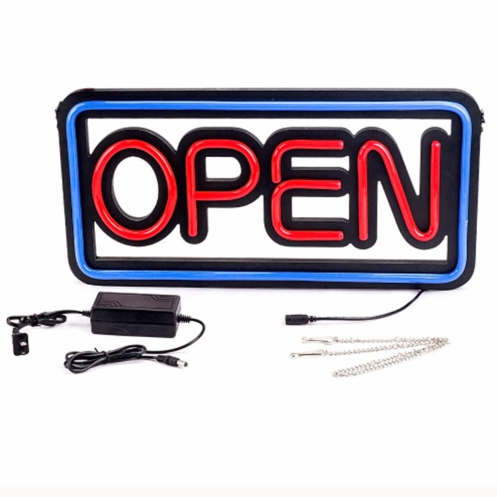 Ein beleuchtetes 'OPEN'-Schild mit roten Buchstaben und blauem Umriss, schwarzem Rahmen und Netzteil.
