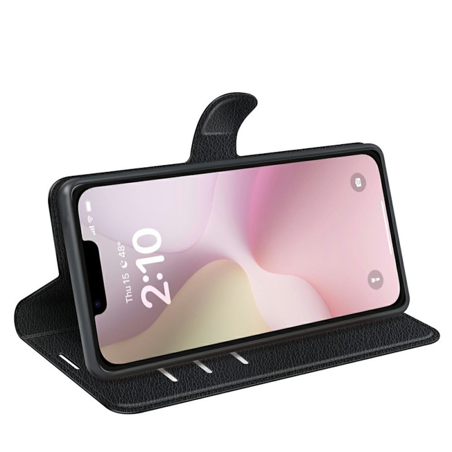 Un teléfono en una funda negra, apoyado, mostrando la hora.