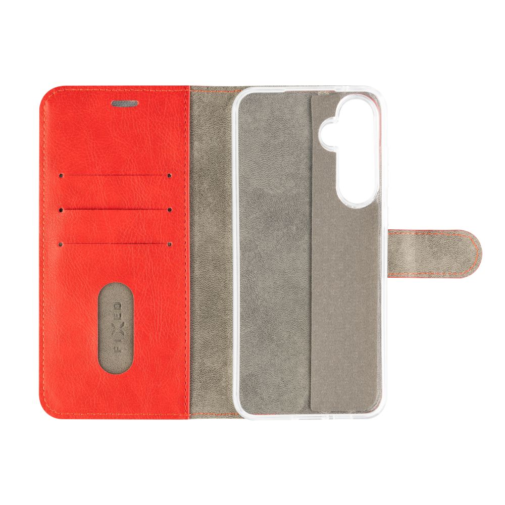 Rote Leder-Handyhülle mit Kartenfächern. Die Handyhülle ist geöffnet und zeigt das Telefon im Inneren.