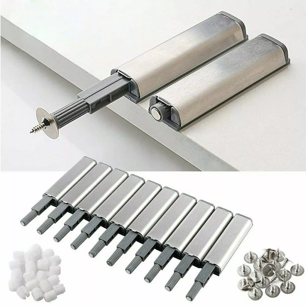 Hardware für Push-to-Open-Schränke, silber und grau, mit Schrauben und weißen Pads.