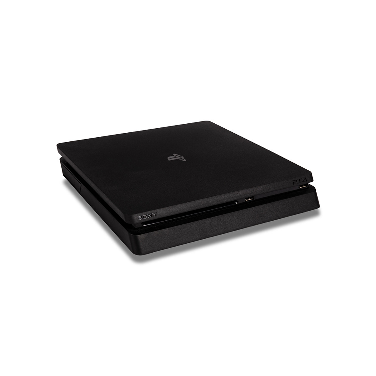Schwarze PlayStation 4 Konsole auf weißer Oberfläche, Sony Logo sichtbar.