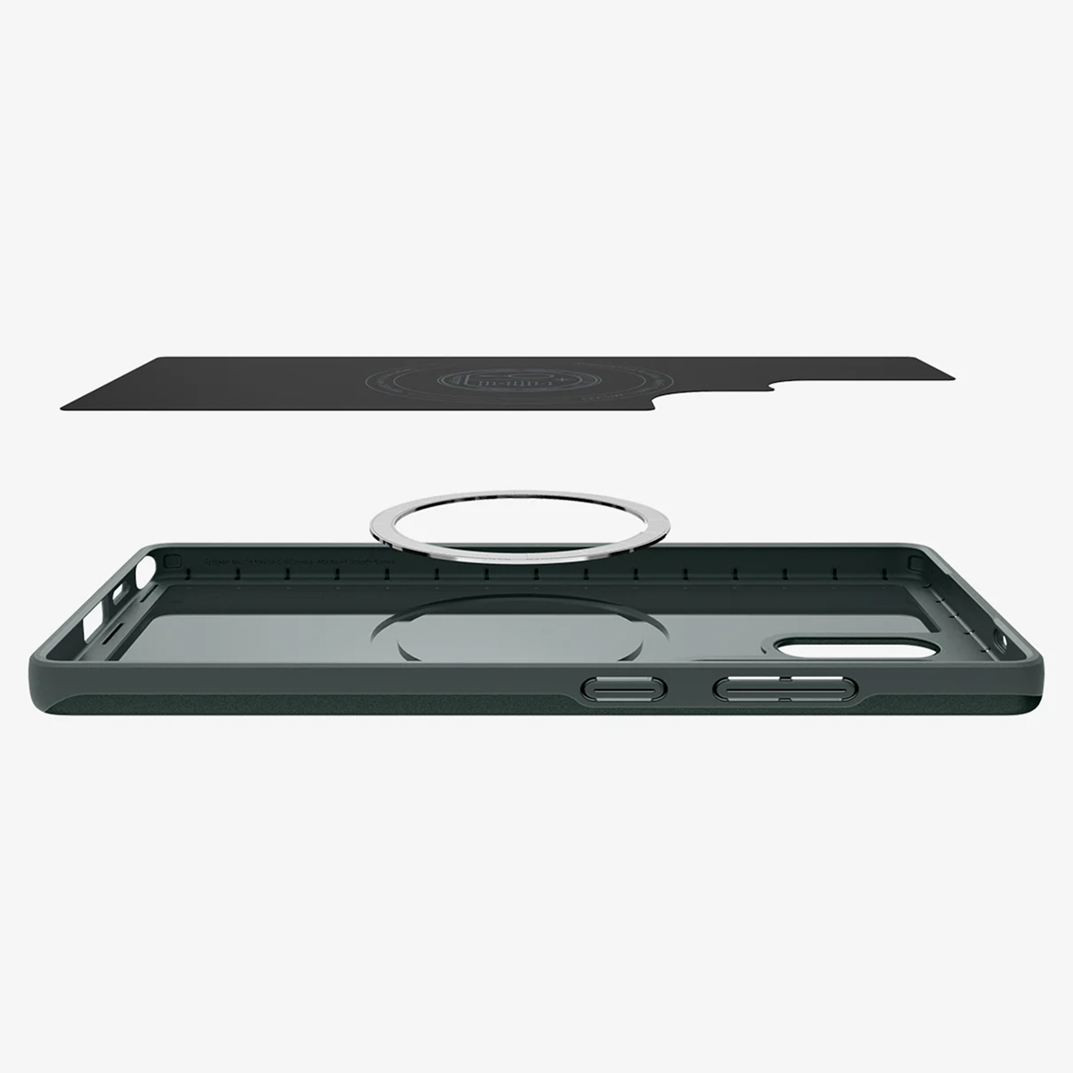 Uit elkaar gehaalde telefoonhoes: basis, ring en bovenstuk. Zwart en donkergroen. Witte achtergrond.
