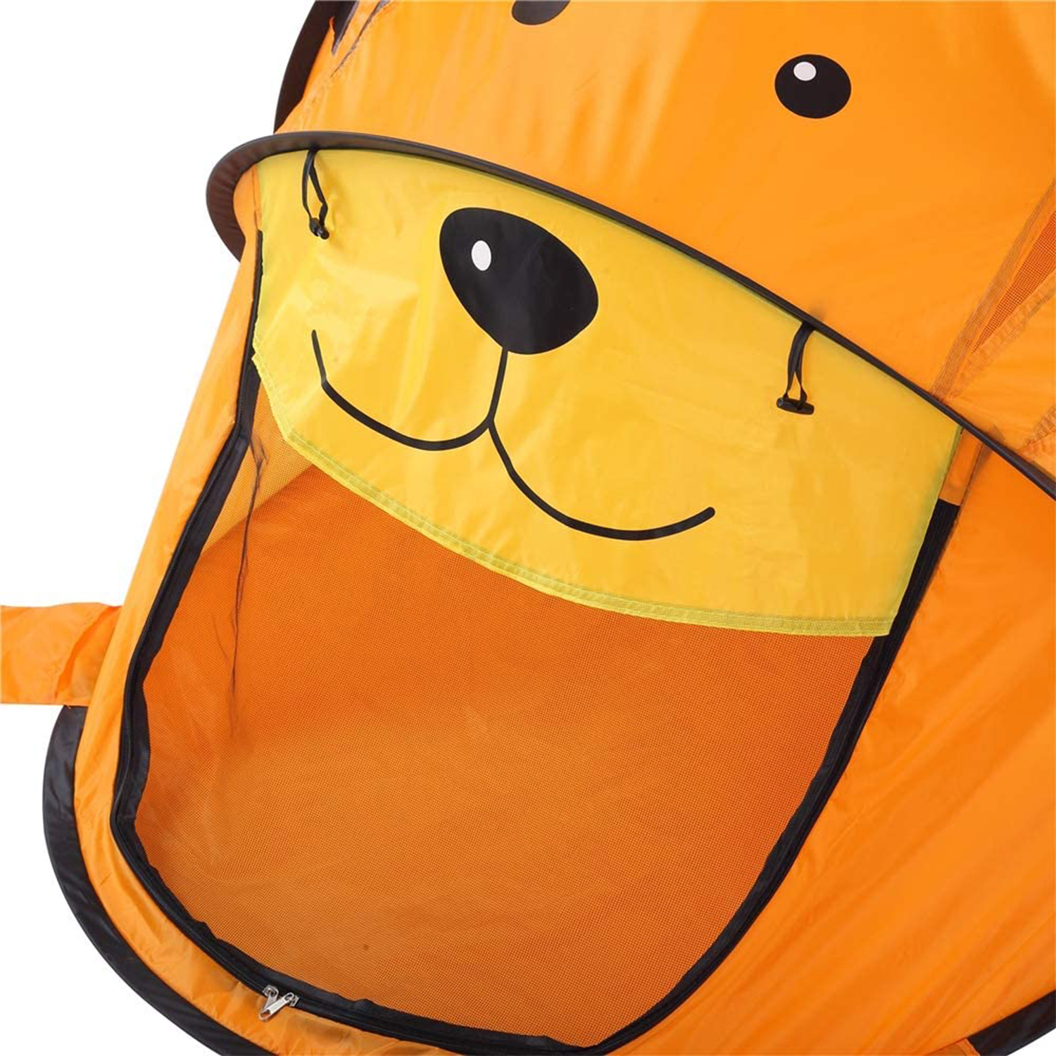 Una tienda naranja con un diseño de cara de perro. Tiene una boca sonriente y ojos negros.