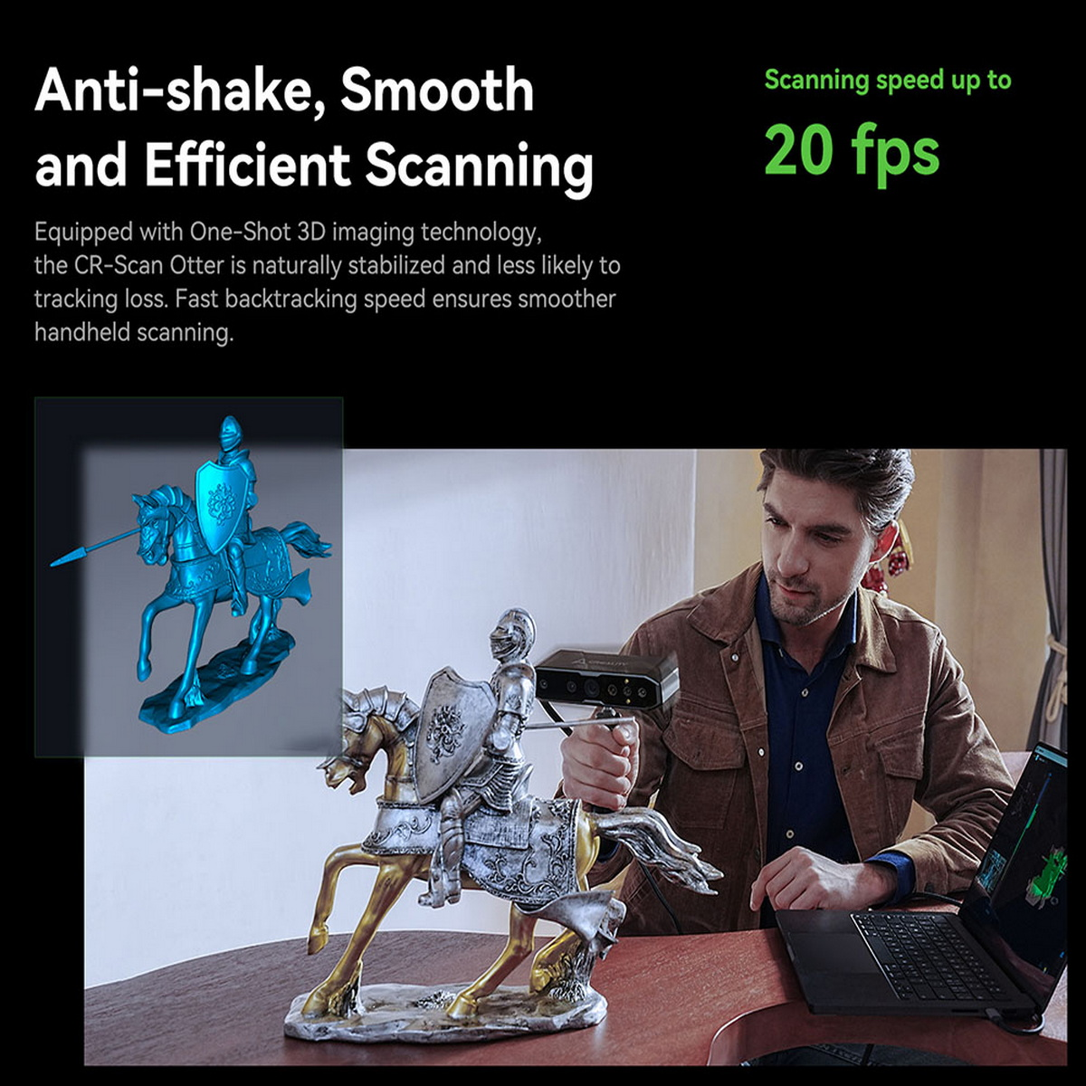 Mężczyzna skanuje posąg urządzeniem i model 3D posągu na ekranie.