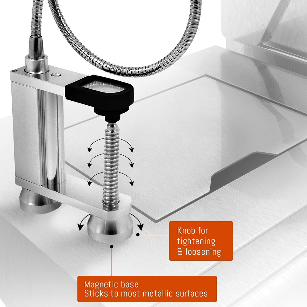 Ein silberner Magnetfuß mit flexiblem Arm und einem Knopf zum Festziehen auf einer Metalloberfläche.