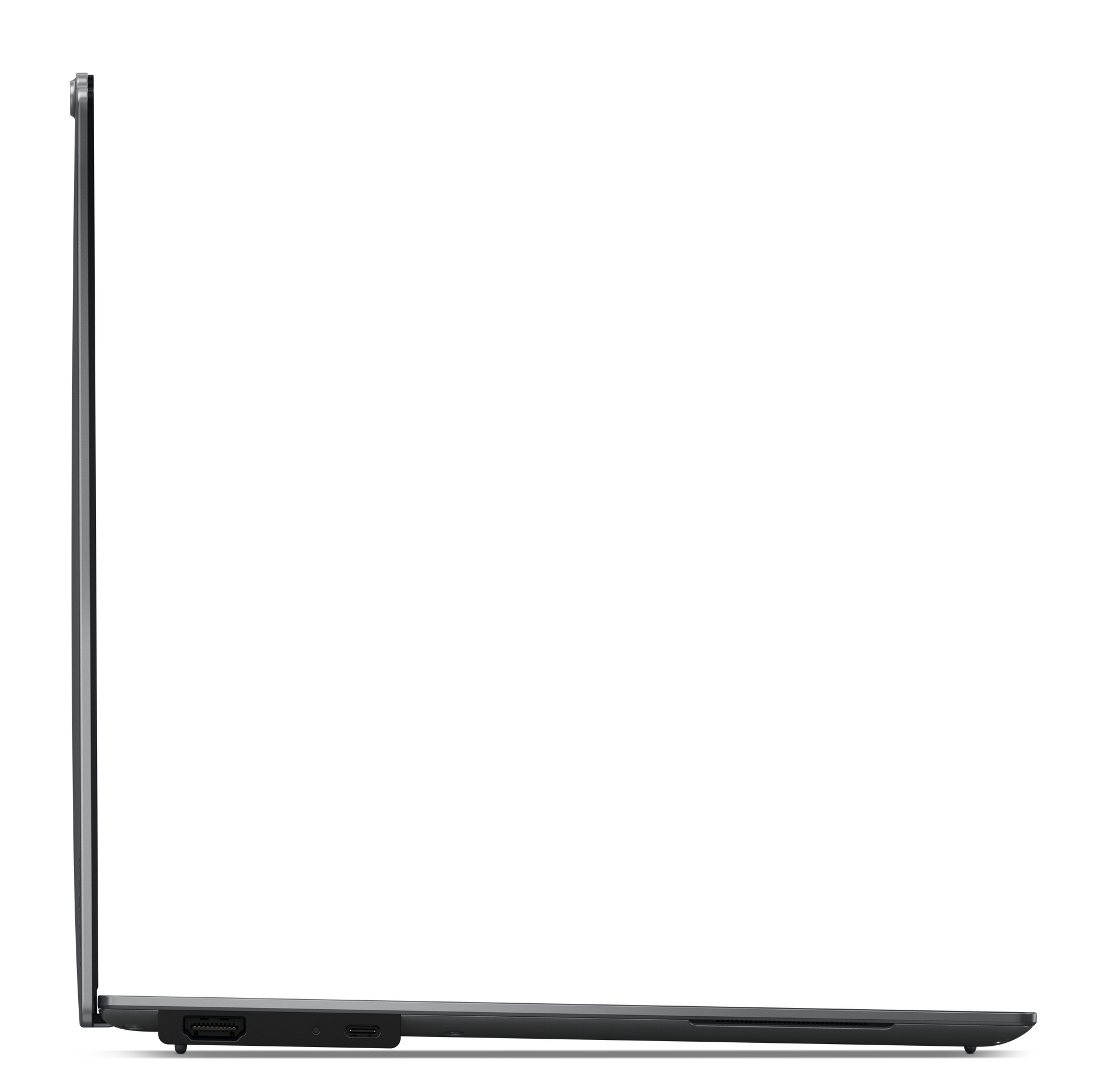 Laptop grigio scuro di profilo, chiuso, su sfondo bianco.