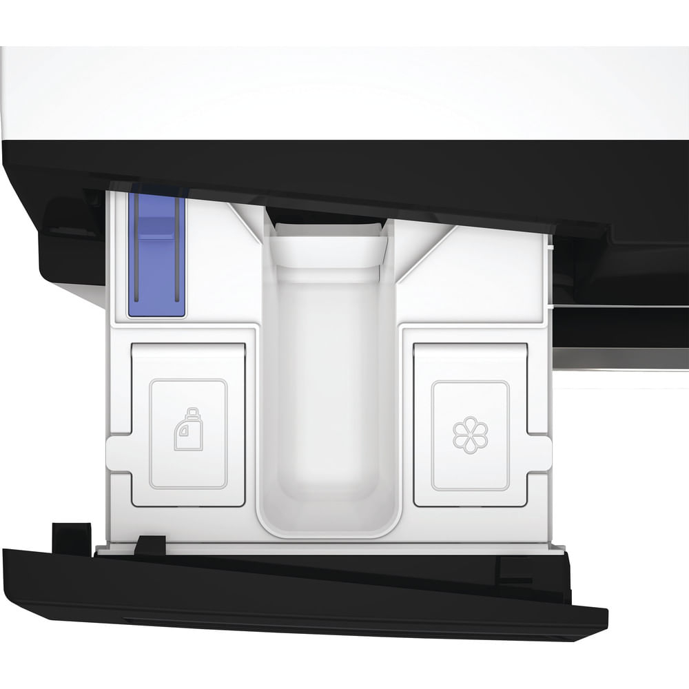 Biała szuflada na detergent do pralki z przegródkami, na białym tle.