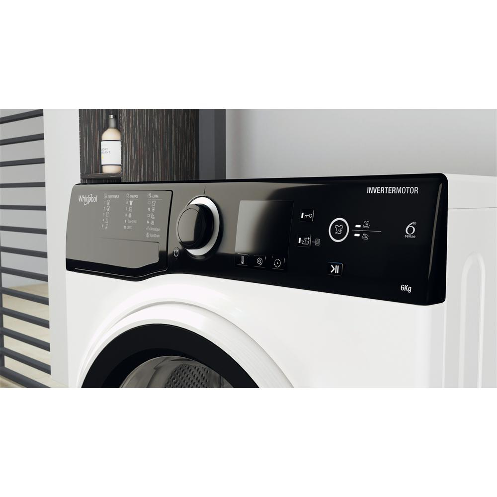 Biały panel sterowania pralki z logo Whirlpool i InverterMotor.