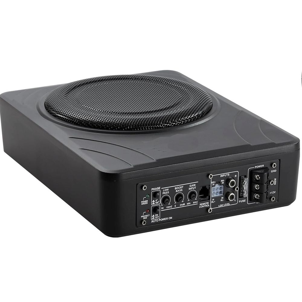 Amplificatore nero con controlli e un'unità USB.