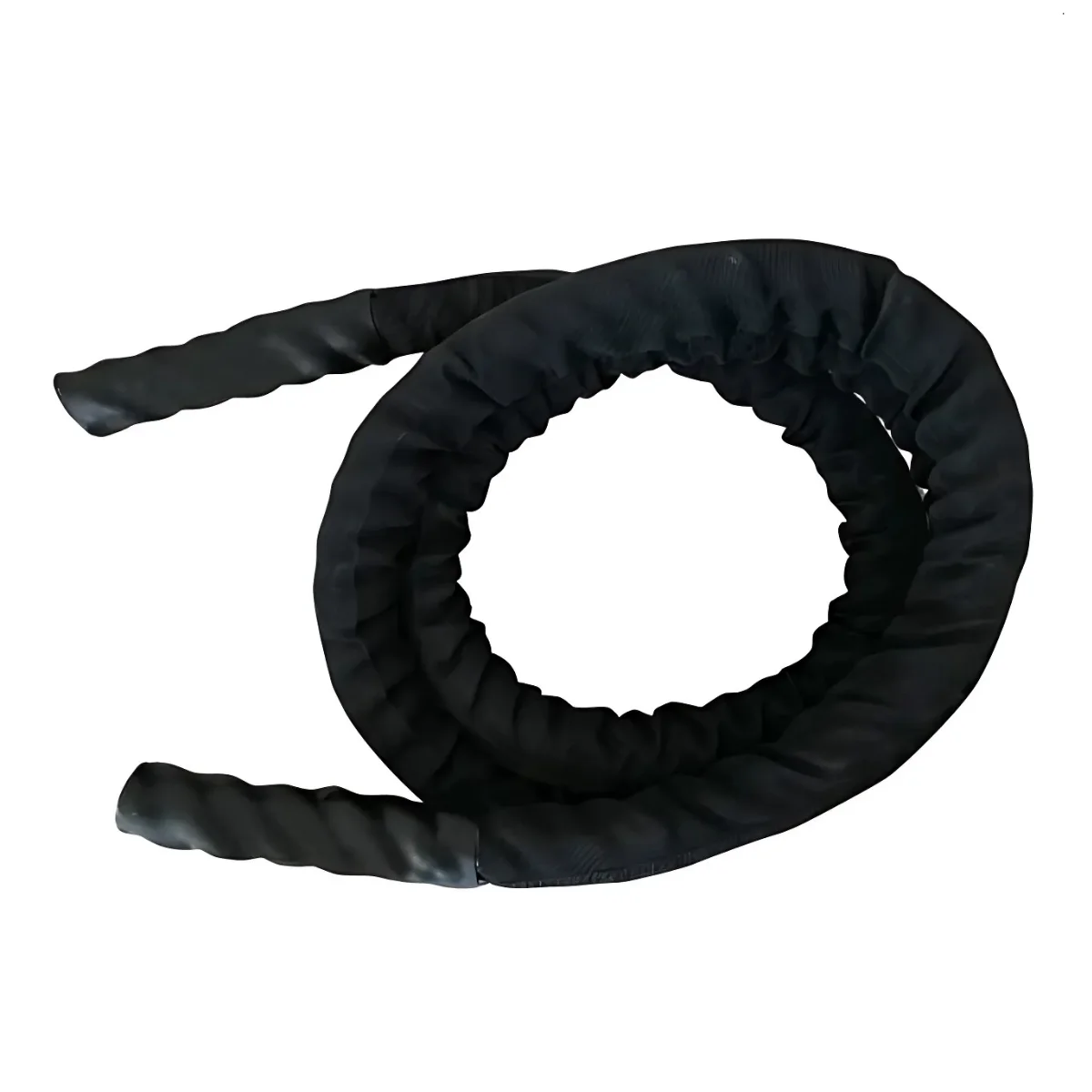 Une grosse corde d'exercice noire sur fond blanc. La corde est enroulée et semble en bon état.