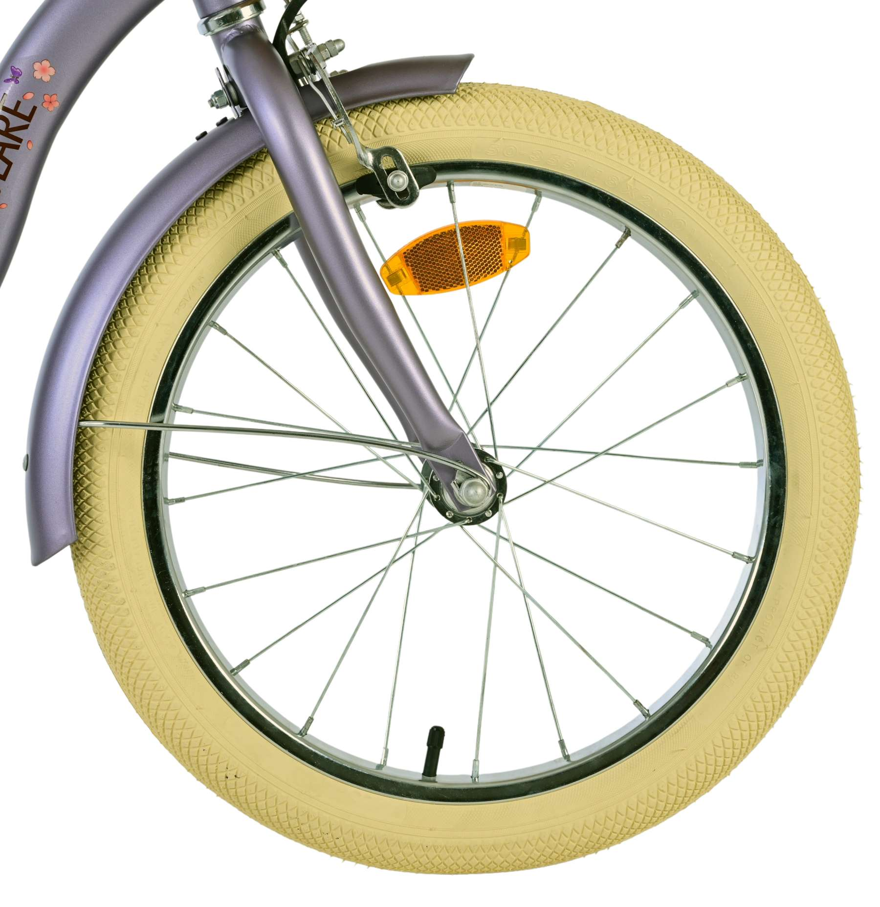 Ein grünes und schwarzes Sportivo-Fahrrad ist angewinkelt und zeigt seinen Rahmen, Räder und Komponenten.