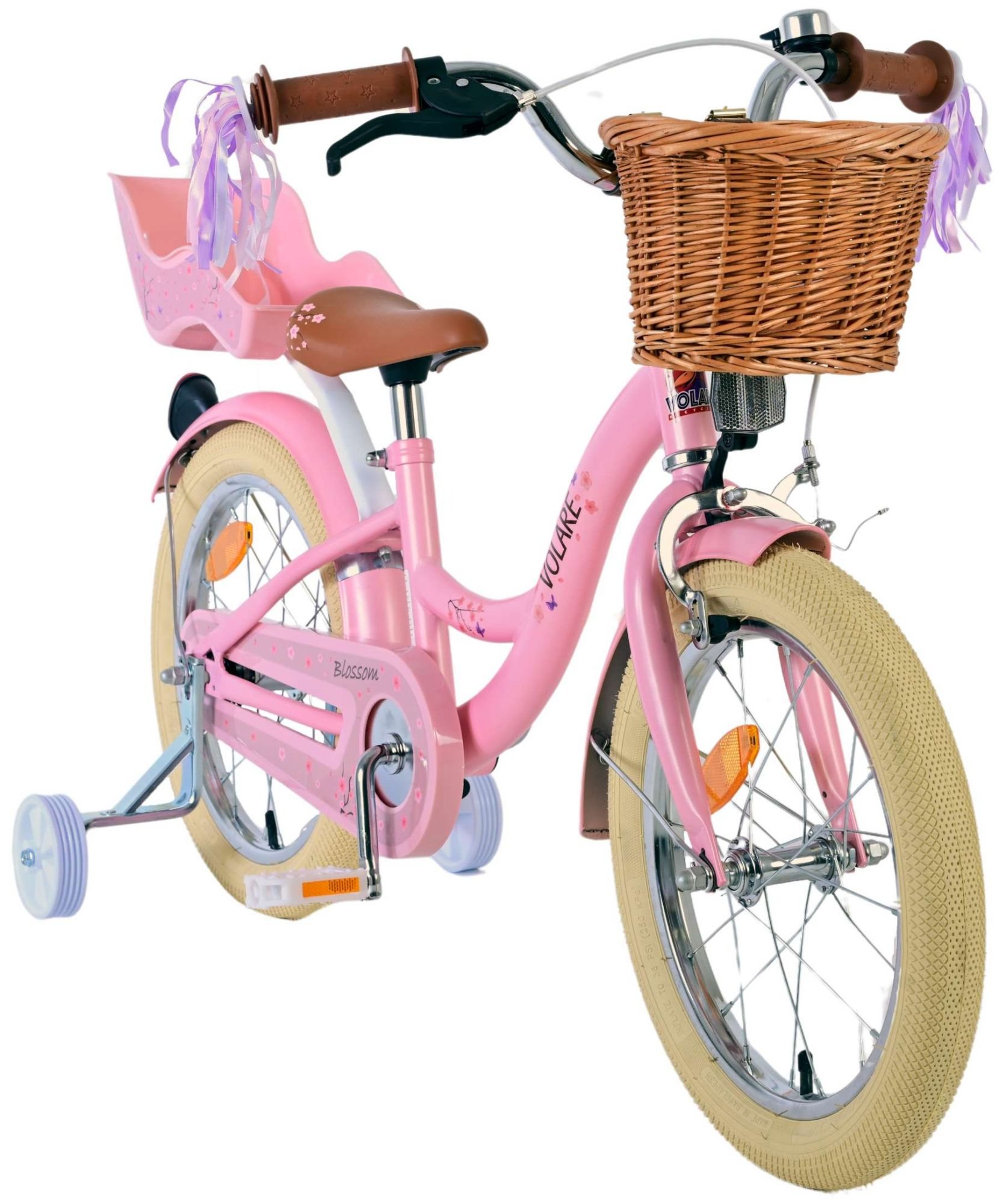 Ein rosa Kinderfahrrad mit Korb und Kindersitz, weißen Reifen und Stützrädern.