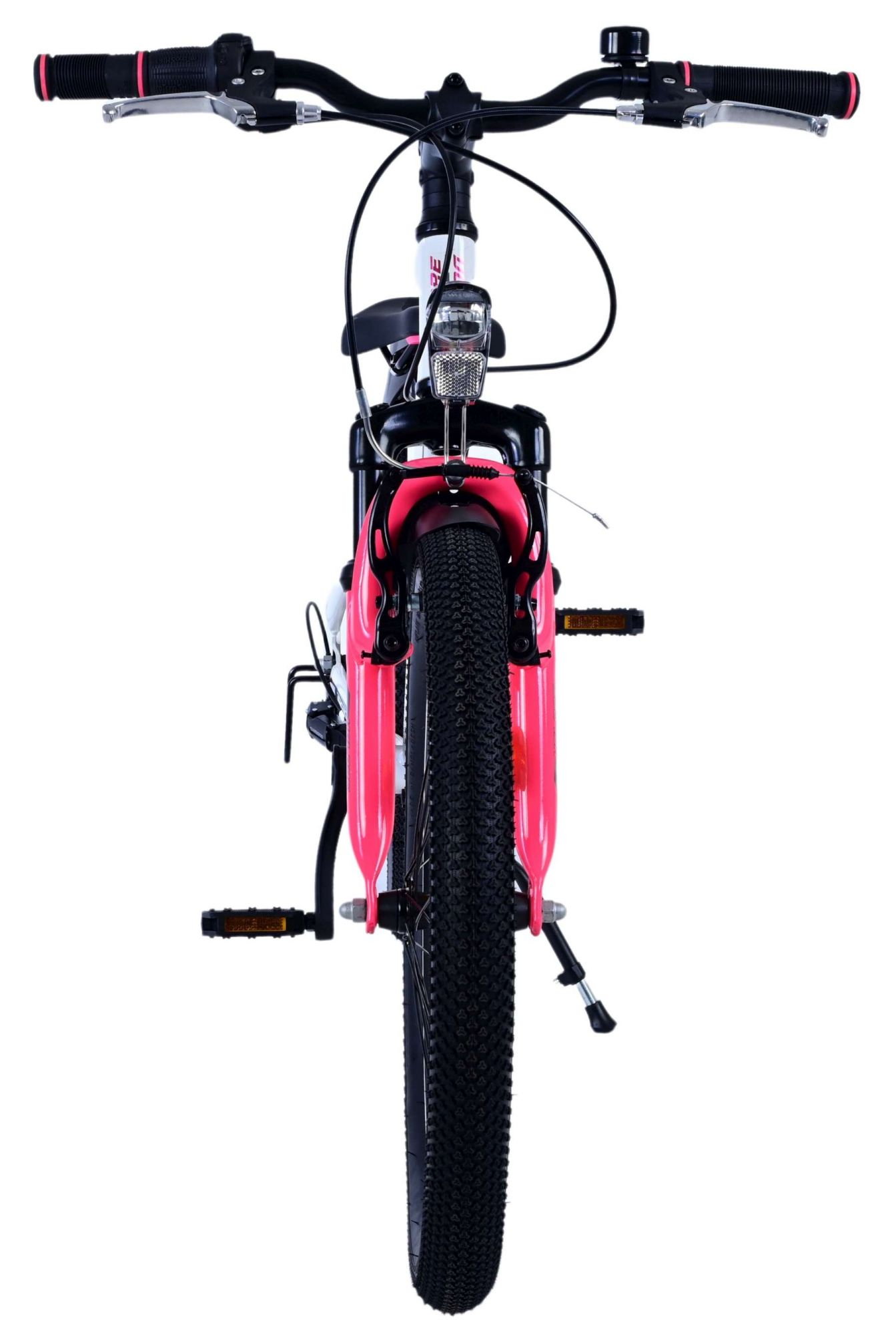 Vorderansicht eines rosa-weißen Fahrrads mit schwarzem Reifen und rosa Federungsteilen.