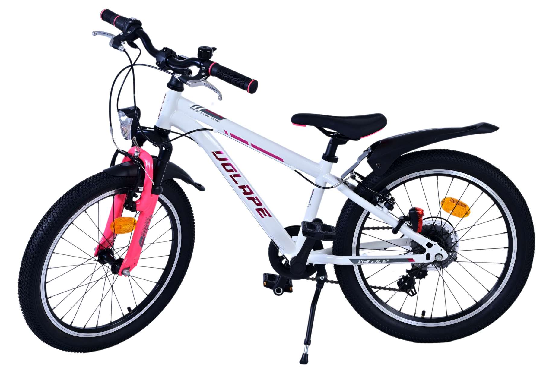 Ein weißes und rosa Kinderfahrrad.