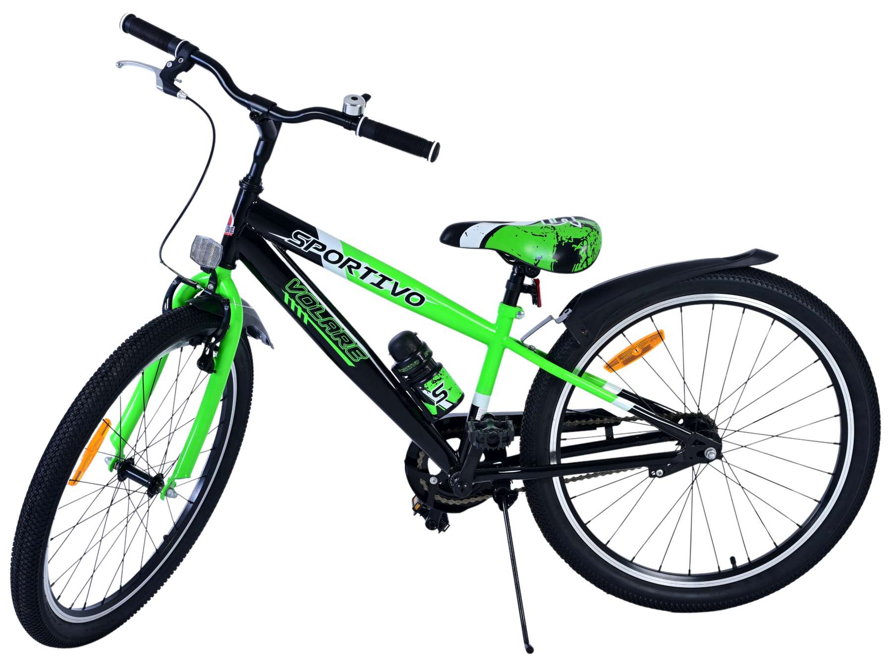 Grünes und schwarzes Fahrrad mit schwarzem Sattel und Reifen auf weißem Grund.