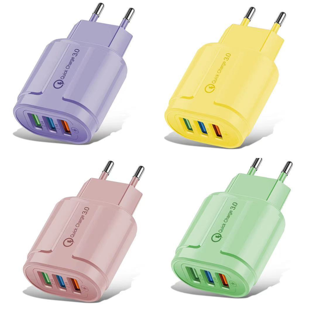 Vier Quick Charge 3.0 Ladegeräte in verschiedenen Farben: lila, gelb, rosa und grün.