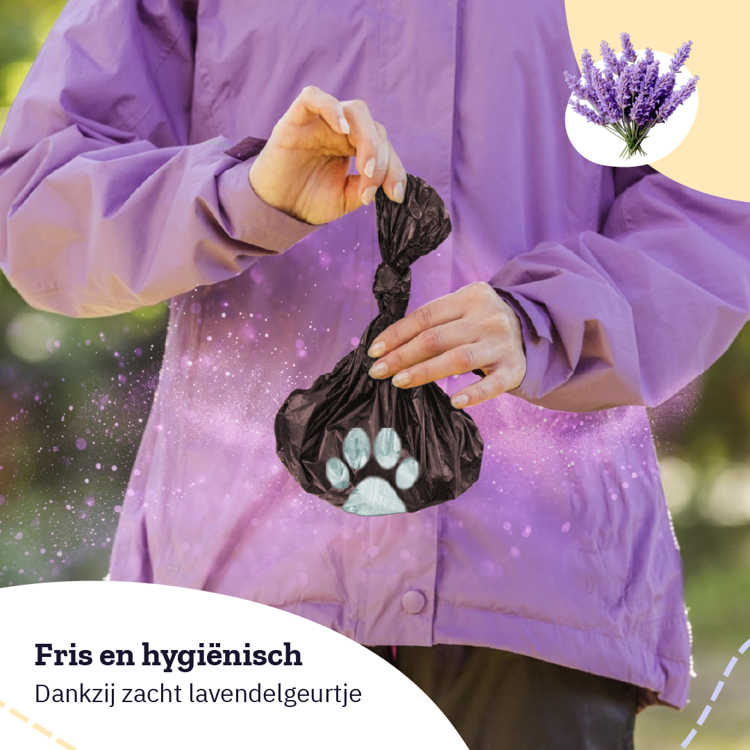 Eine Person, die einen Hundekotbeutel mit Lavendelillustration hält.