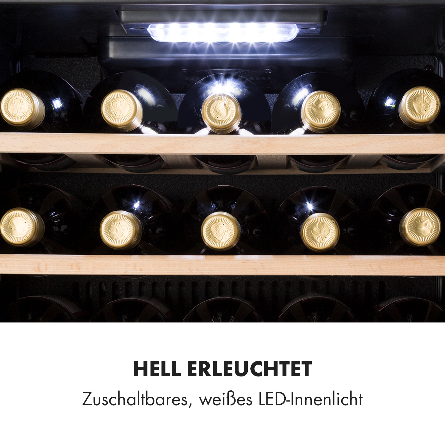 Bottiglie di vino all'interno di una cantinetta. Le illuminano luci LED bianche luminose.