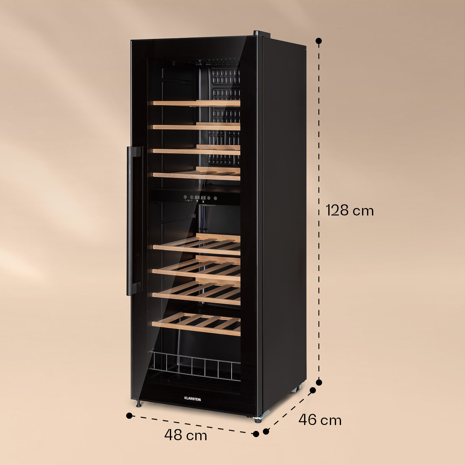Un refrigeratore per vino nero con ripiani in legno che mostra le dimensioni in centimetri.