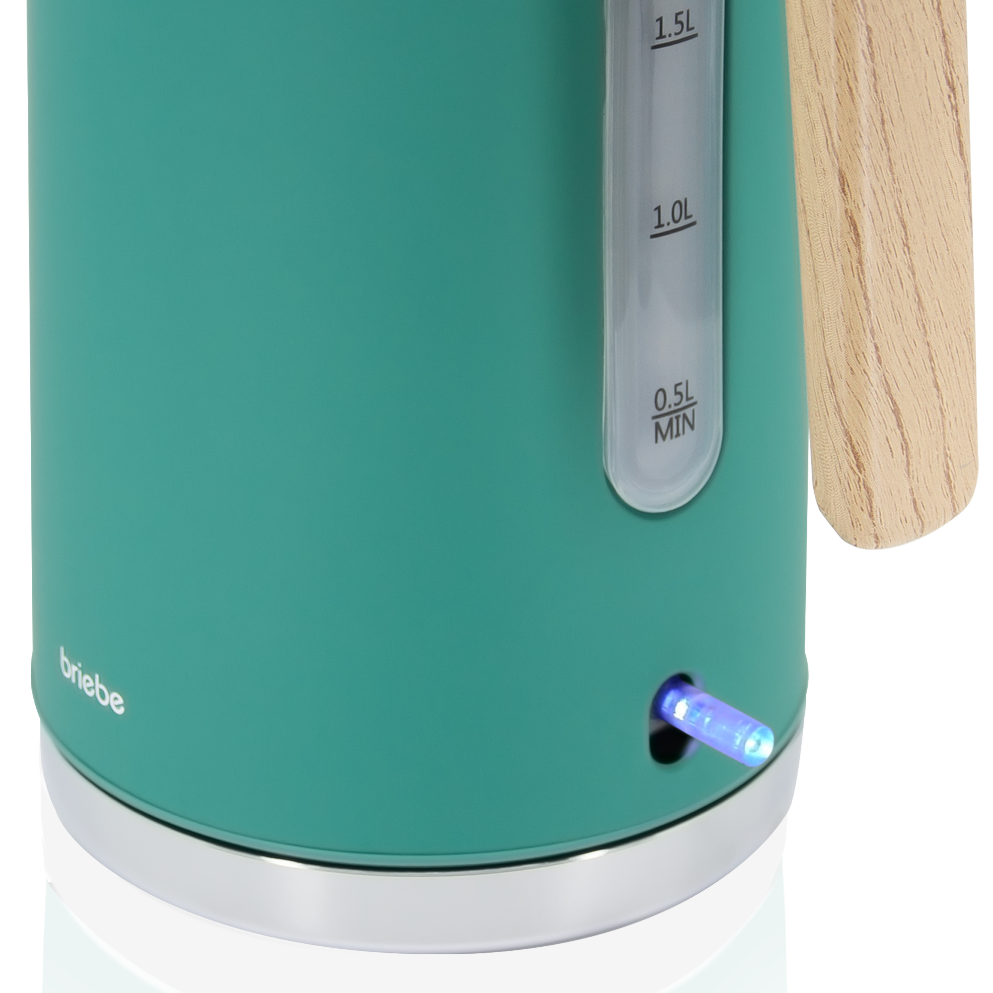 Una tetera eléctrica verde azulado con asa de madera, la boquilla iluminada con luz azul.