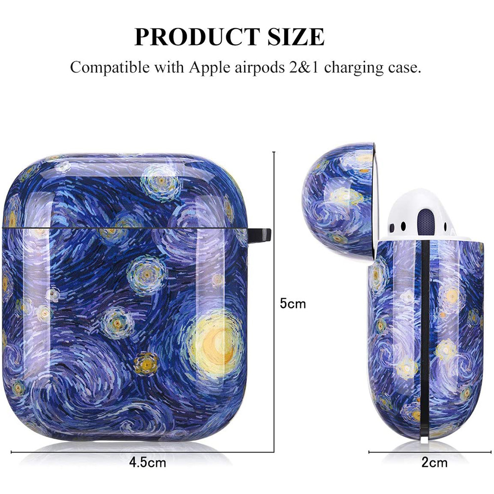 Eine Hülle für Apple Airpods mit einem Van Gogh Sternennacht-Design, geschlossen und offen.