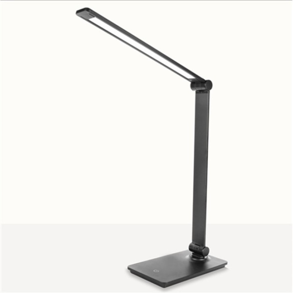 Schwarze Schreibtischlampe mit langem, flachem LED-Licht. Der Fuß ist auch schwarz.