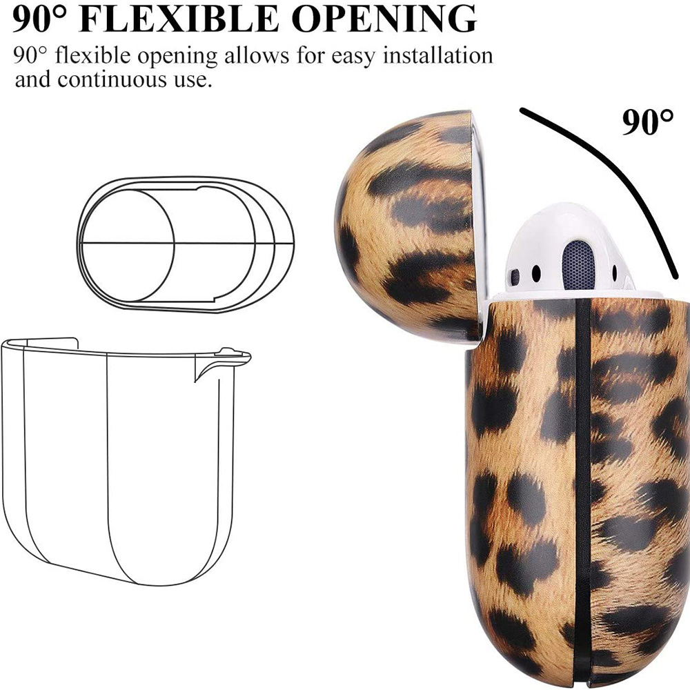 Ein leopardenmusterndes Etui für Ohrhörer, geöffnet, um die Ohrhörer im Inneren zu zeigen.
