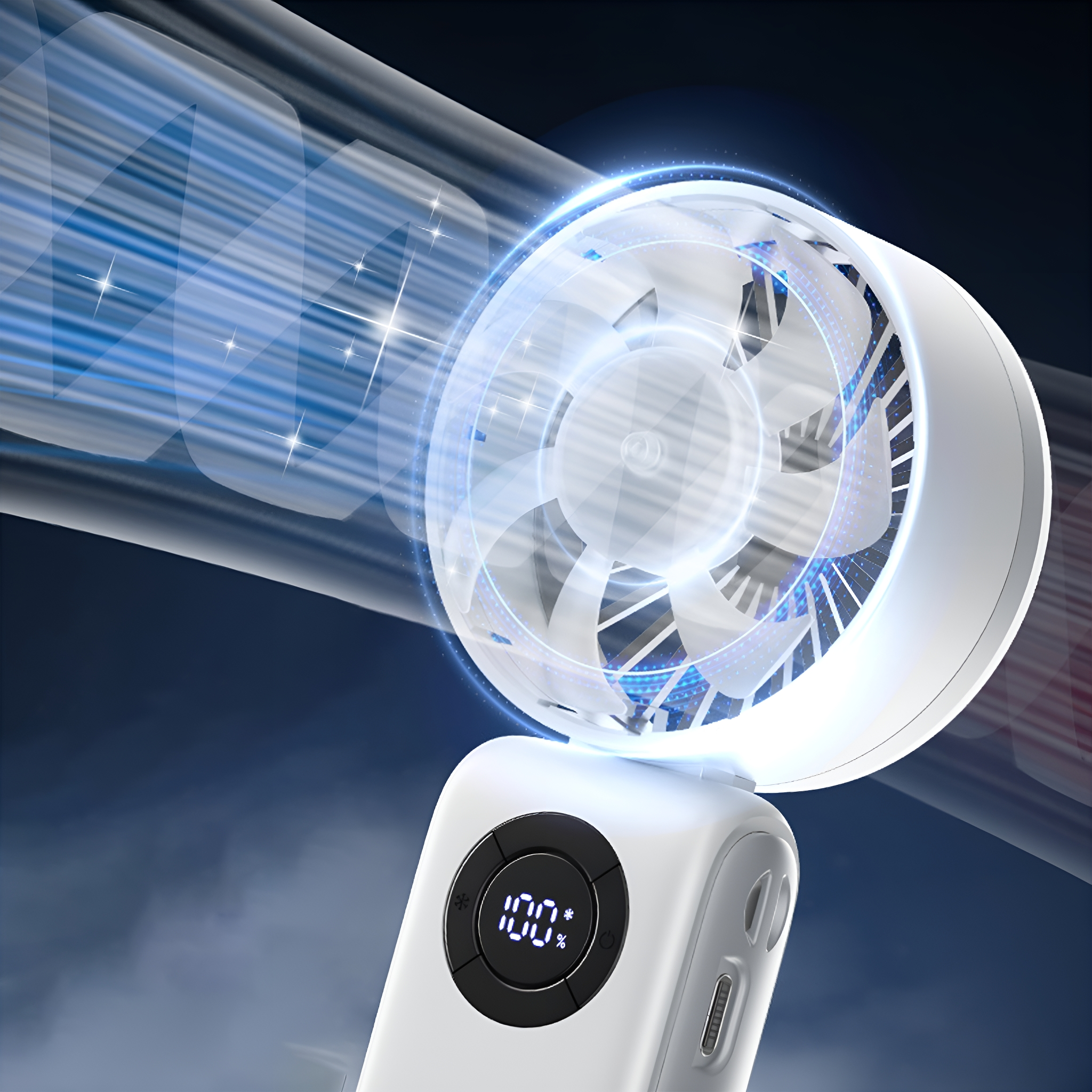 Ein weißer tragbarer Ventilator mit Display (100%) und einem Ventilator darin.