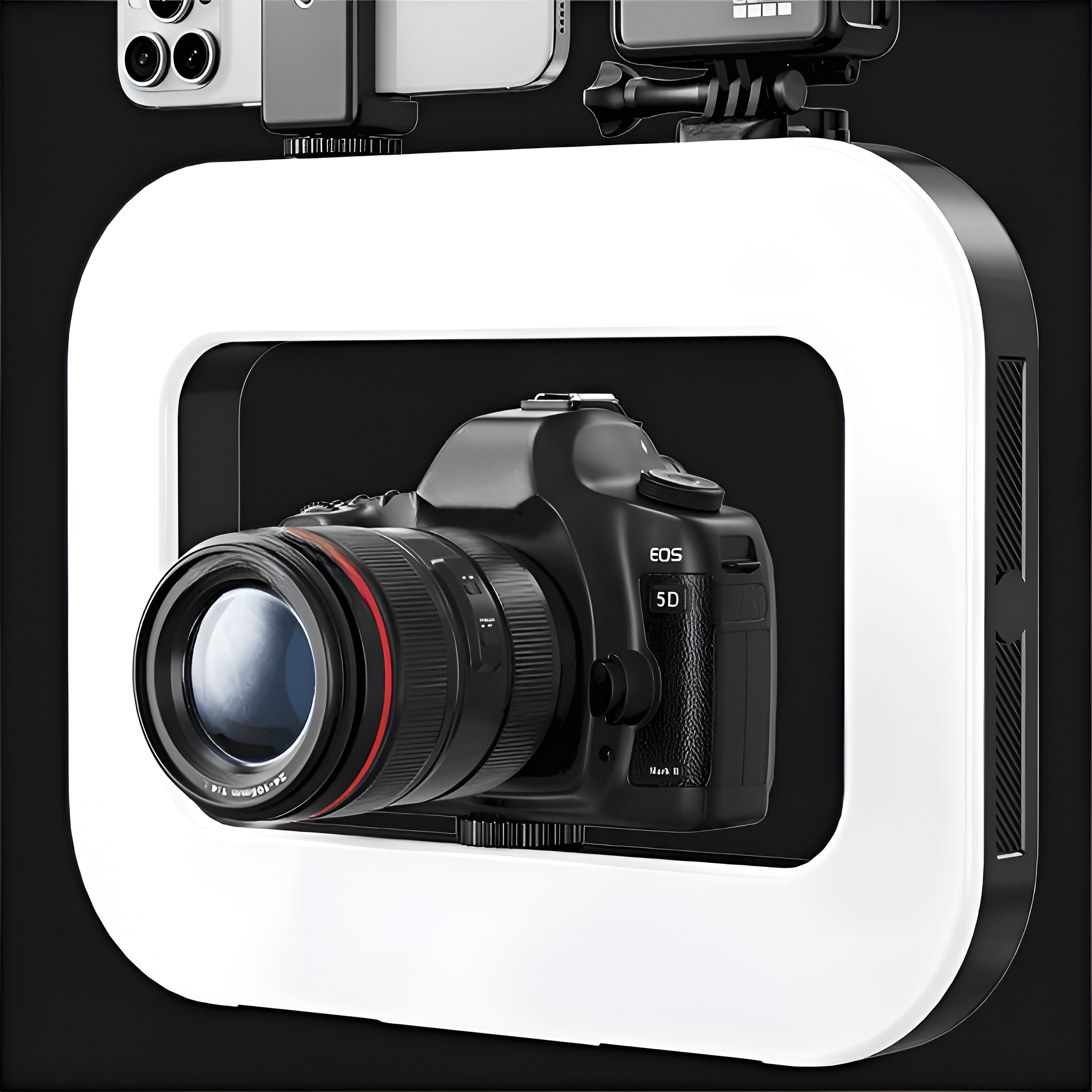 Eine Kamera in einem weißen quadratischen Licht, darüber ein Telefon und eine Go Pro.