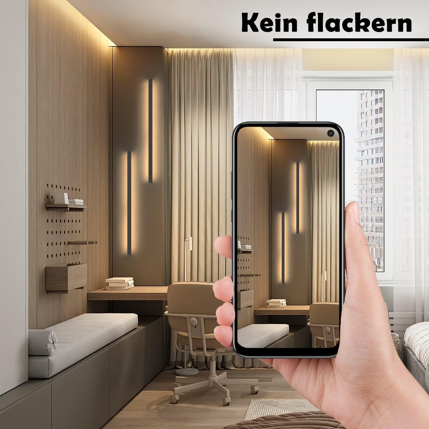Una mano che tiene un telefono che mostra luci a parete. Le luci sono verticali e illuminate.