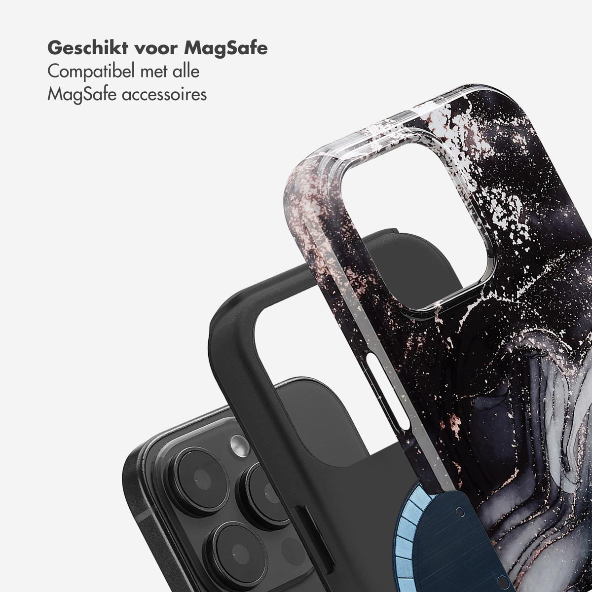 Coque de téléphone avec un design en marbre, compatible avec les accessoires MagSafe. La coque est ouverte.
