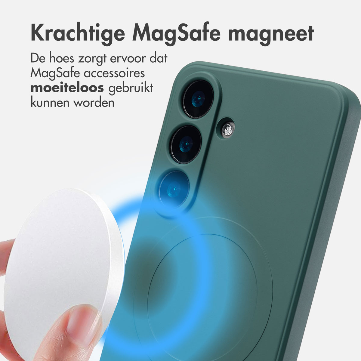 Een hand houdt een witte MagSafe-oplader in de buurt van een groene telefoonhoes met een camera. Tekst: Sterke MagSafe-magneet.