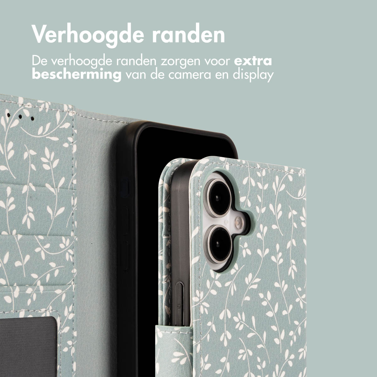 Telefoonhoesje met bloemenpatroon. De telefoon zit in de hoes, met een lichtgroene achtergrond.