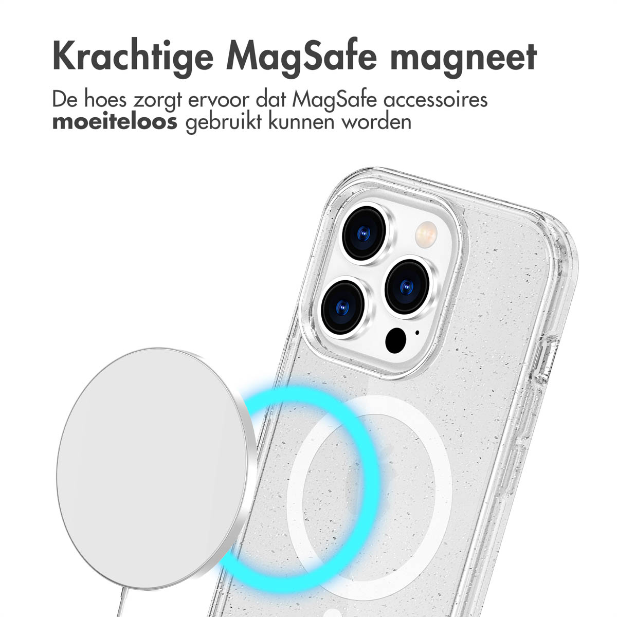 Een telefoon met een doorzichtig hoesje en een MagSafe-oplader bevestigd.