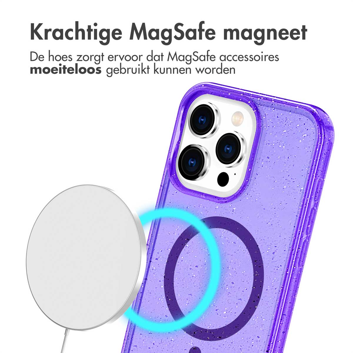Een paarse glittertelefoonhoes met een witte MagSafe-oplader, tegen een vage achtergrond.
