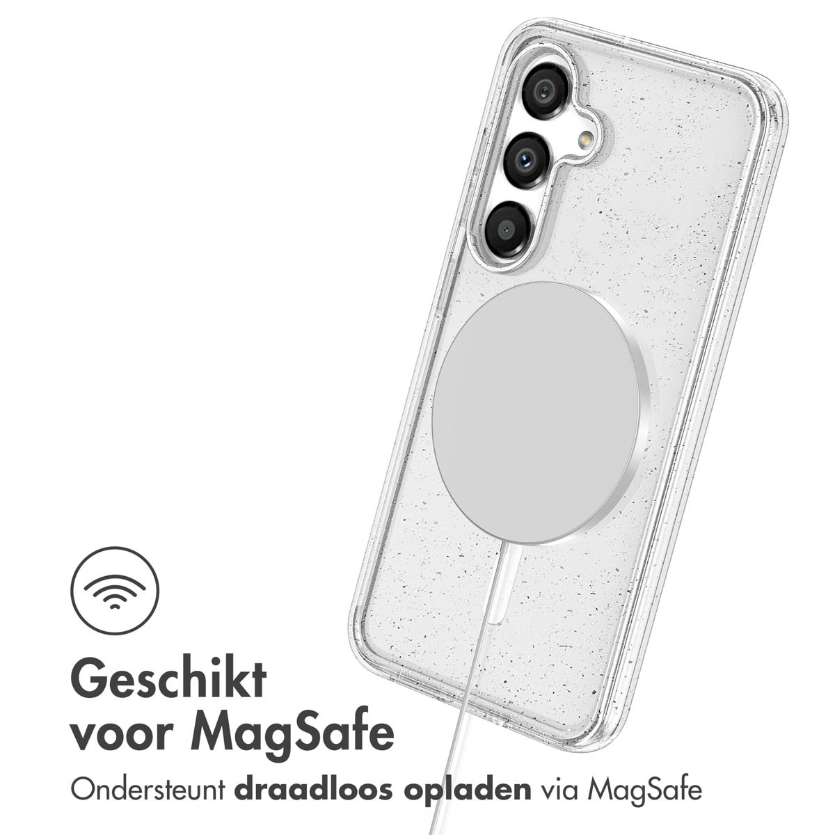 Een doorzichtig telefoonhoesje met MagSafe-ondersteuning. Er is een witte MagSafe-cirkel en een oplaadkabel zichtbaar.