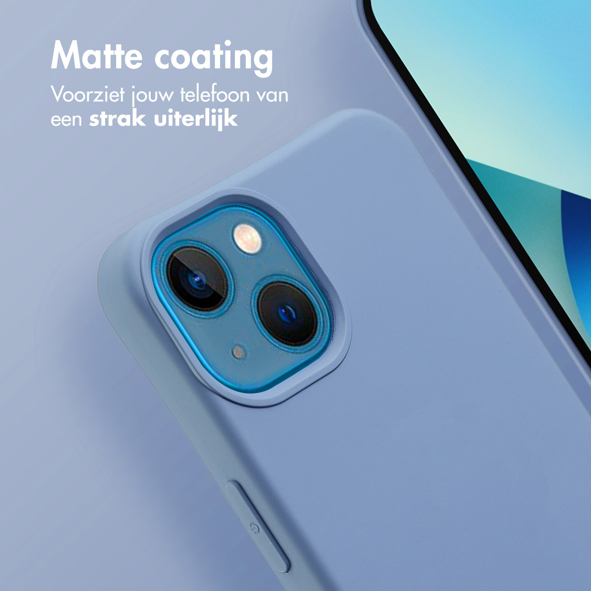 Une coque de téléphone bleu clair avec un dos bleu clair. La coque est autour d'un téléphone avec deux lentilles.