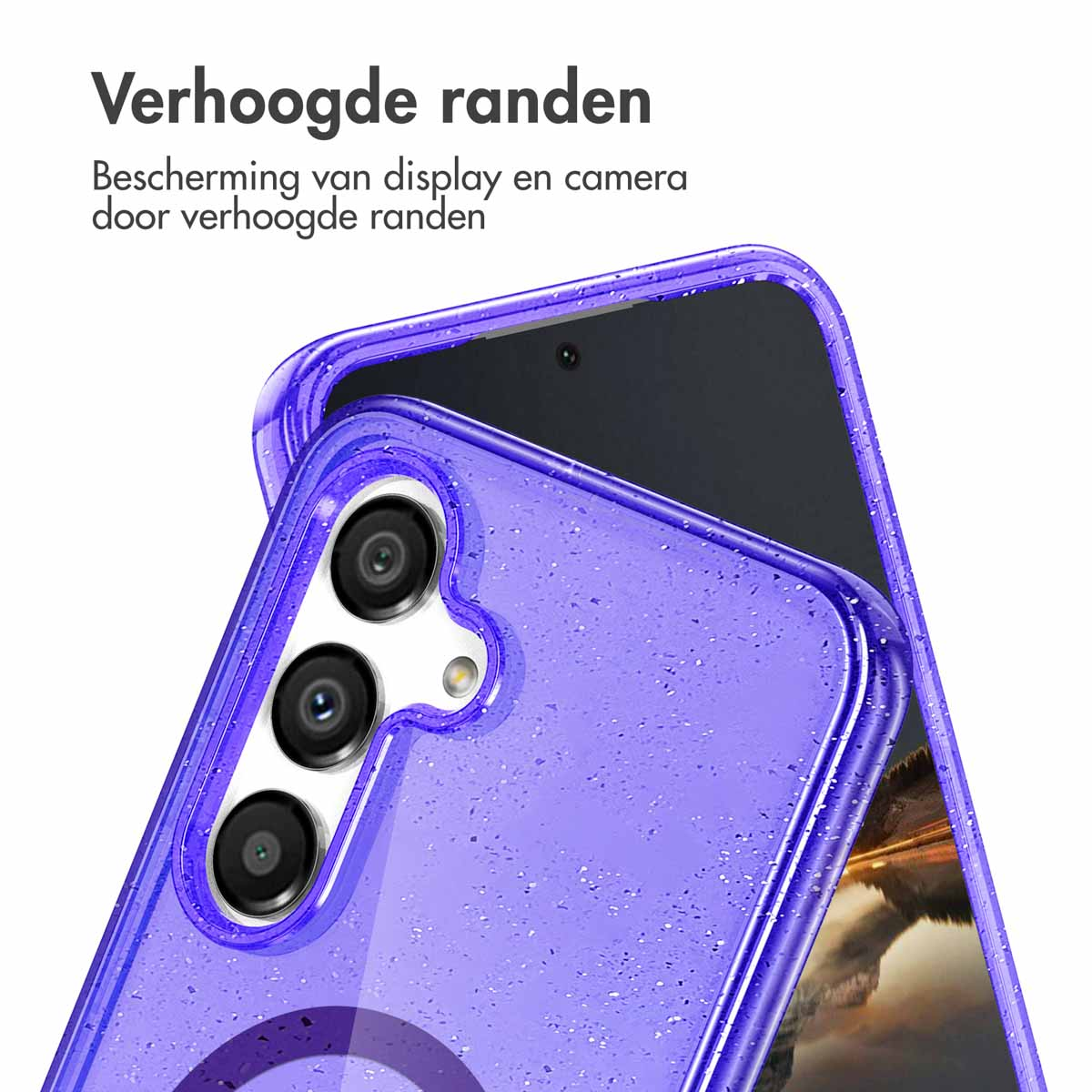 Paars telefoonhoesje met een camera en een telefoon.