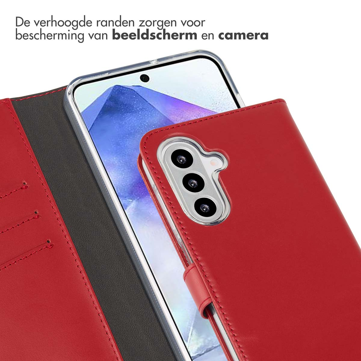Rode telefoonhoes met een telefoon erin. Toont de achterkant van de telefoon en de hoes.