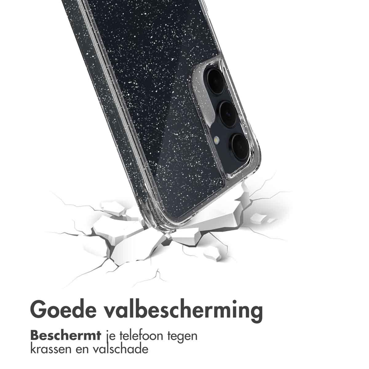 Telefoonhoesje met een zwart glitterdesign, gebroken oppervlak eronder.