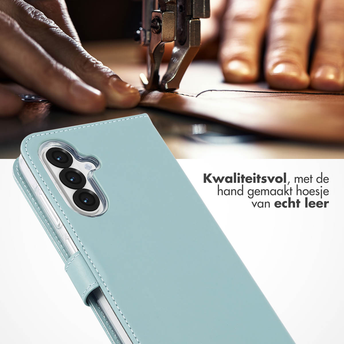 Une coque de téléphone bleu clair est cousue. La coque est ouverte, affichant l'appareil photo. Le texte dit 'Qualité, fait à la main'.
