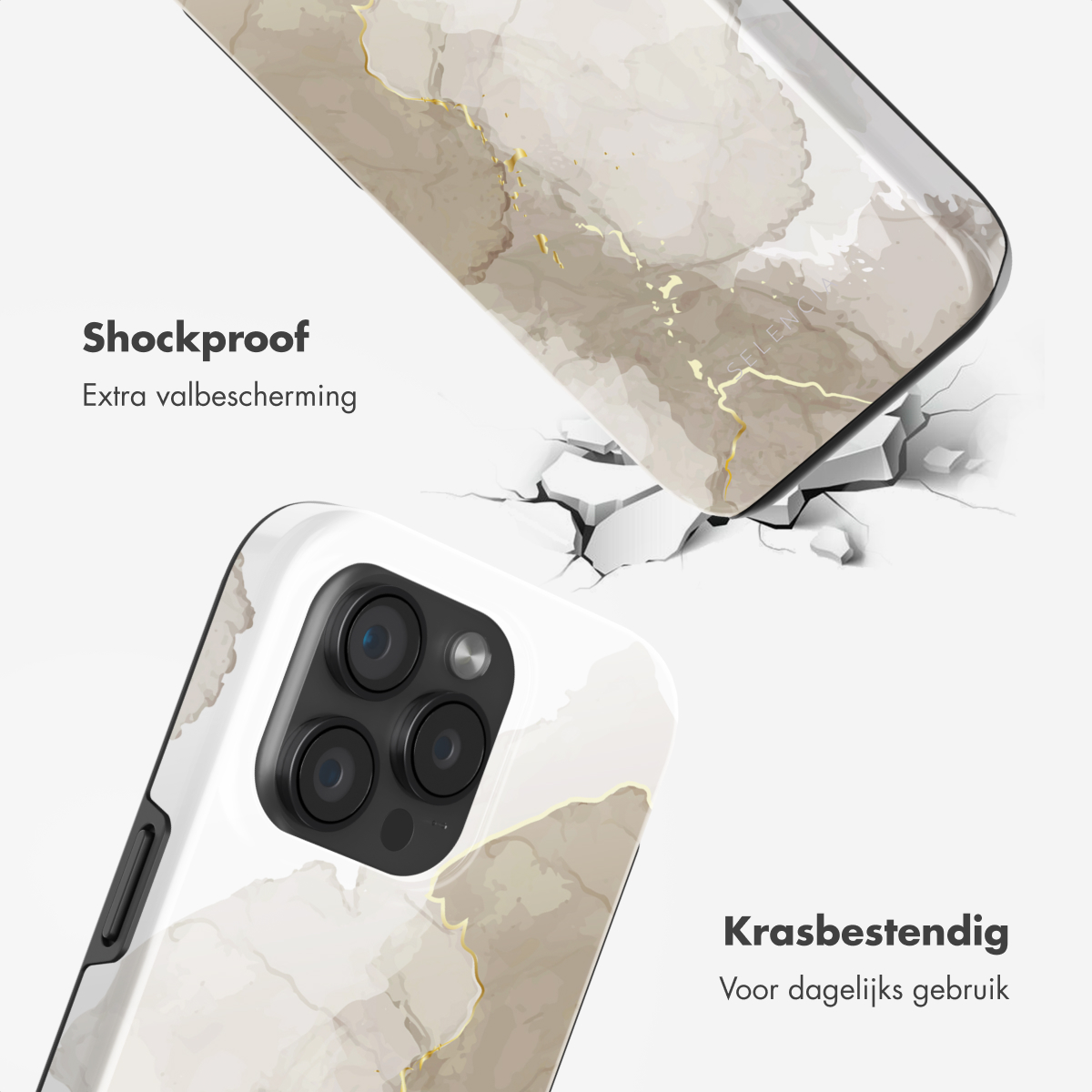 Coque de téléphone avec un design en marbre blanc et doré, et un téléphone cassant du béton.