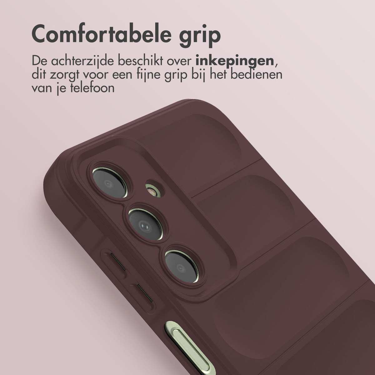 Gros plan sur une coque bordeaux, montrant l'arrière avec un design en creux.