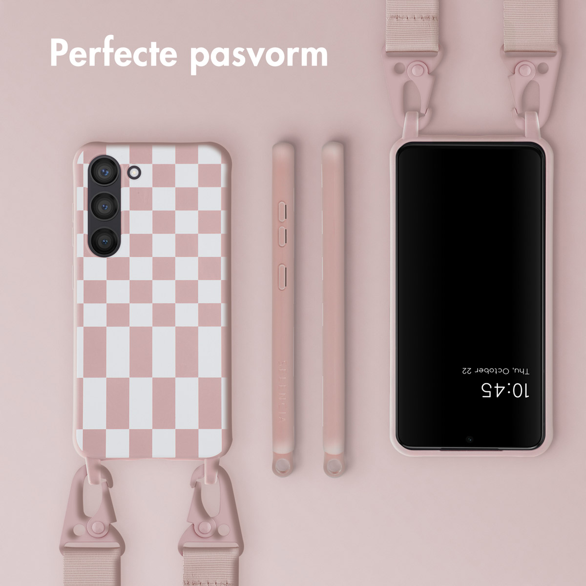 Coque à carreaux rose avec sangle rose et téléphone. Le téléphone affiche l'heure. Fond rose.