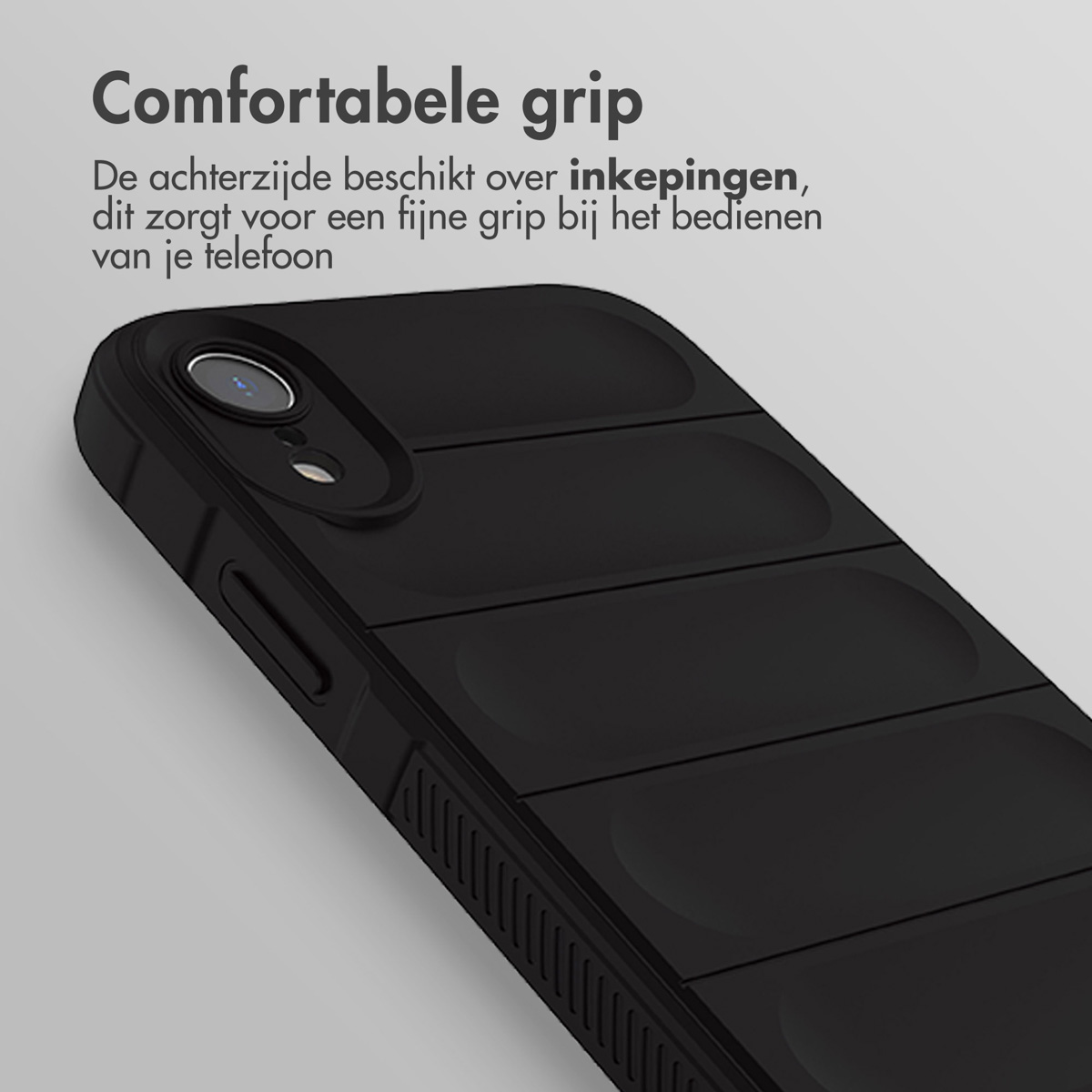 Coque de téléphone noire avec un design rainuré. Gros plan de l'arrière de la coque.